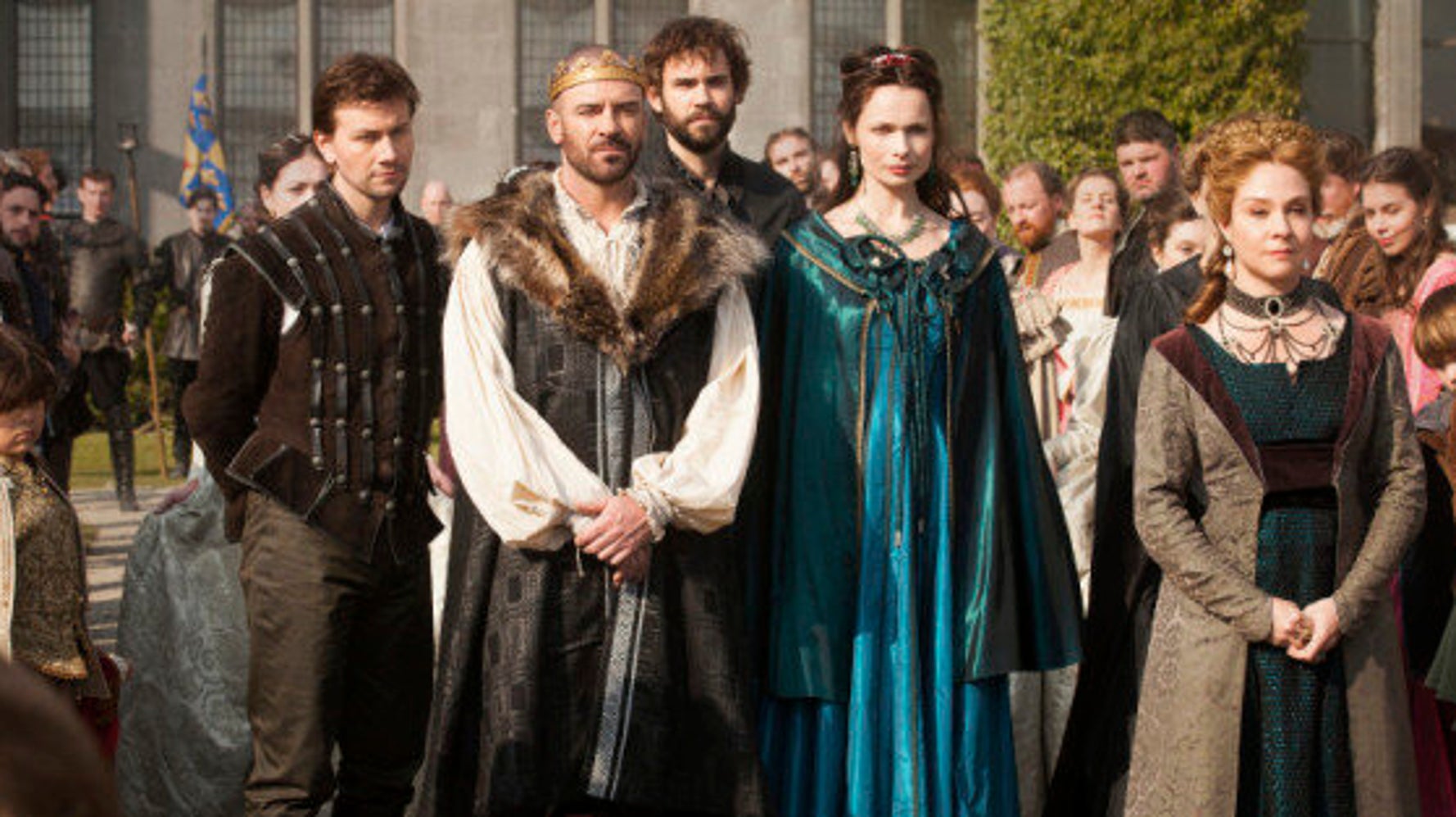 Reign': Toby Regbo on the love triangle, Lola's baby, and King Henry