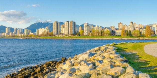 sea walk at the kitsilano beach ...