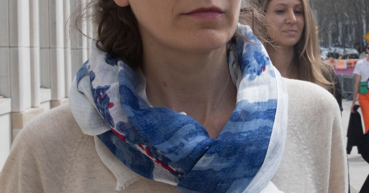 Seagram Heiress Clare Bronfman Pleads Guilty In Nxivm Sex Cult Case Huffpost Canada
