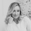 Shantelle Bisson - Proudly made in Toronto, author, wife of Canadian actor Yannick Bisson, mother to three 20-something daughters