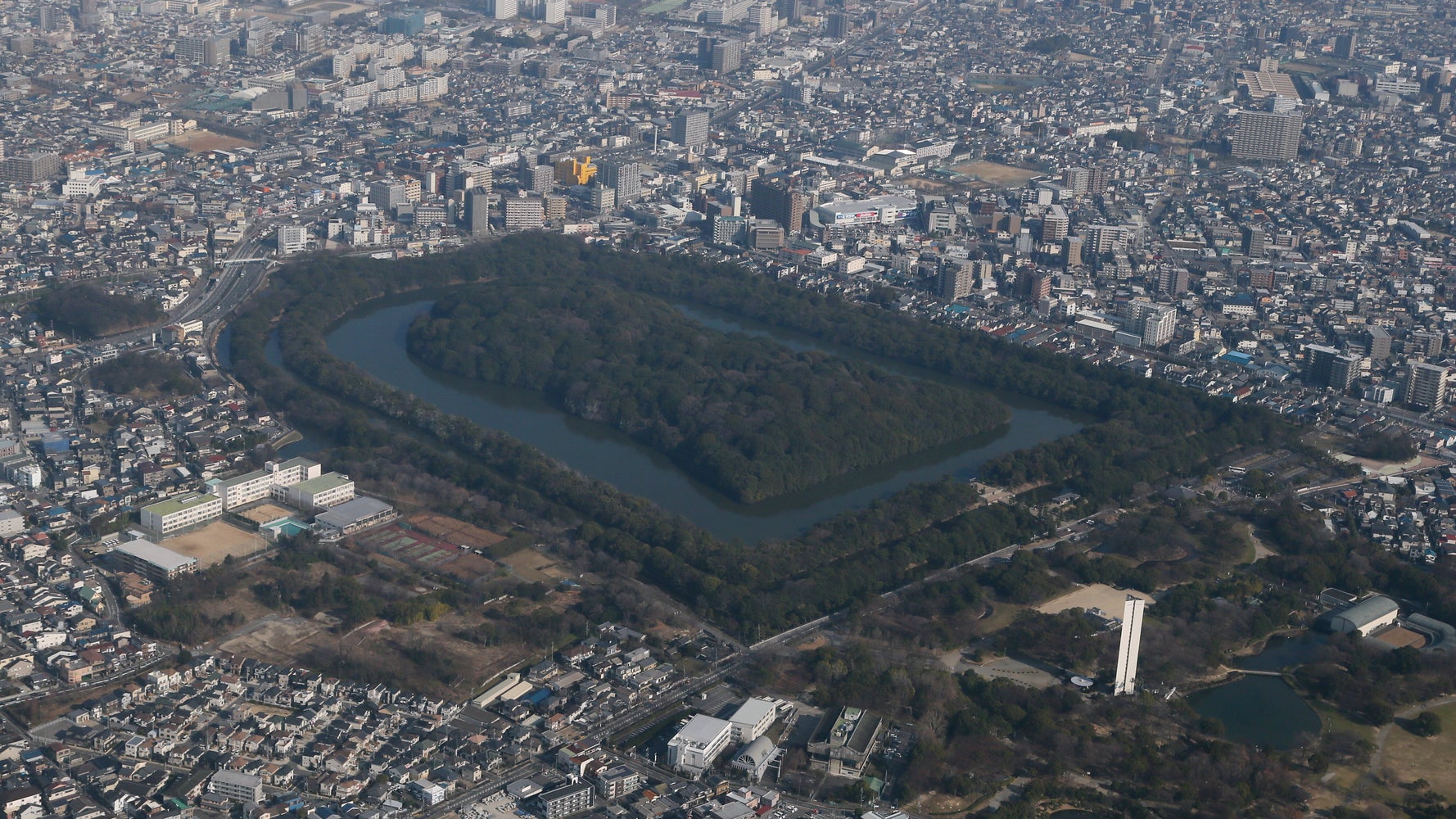 仁徳天皇陵を含む 百舌鳥 古市古墳群 とは 世界遺産登録へ 何が評価された 文化庁に聞いてみた ハフポスト