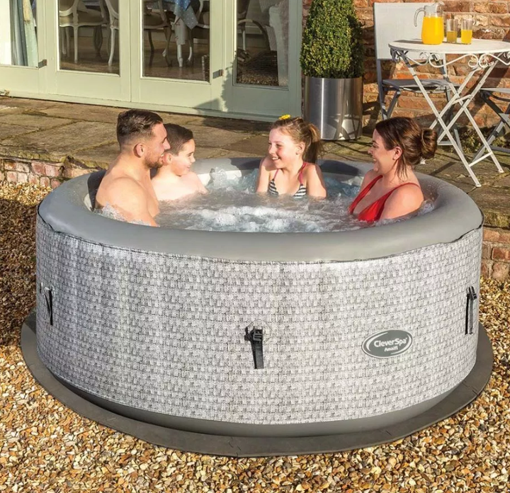 Tesco Selling Hot Tub For 265 That S Cheaper Than Aldi