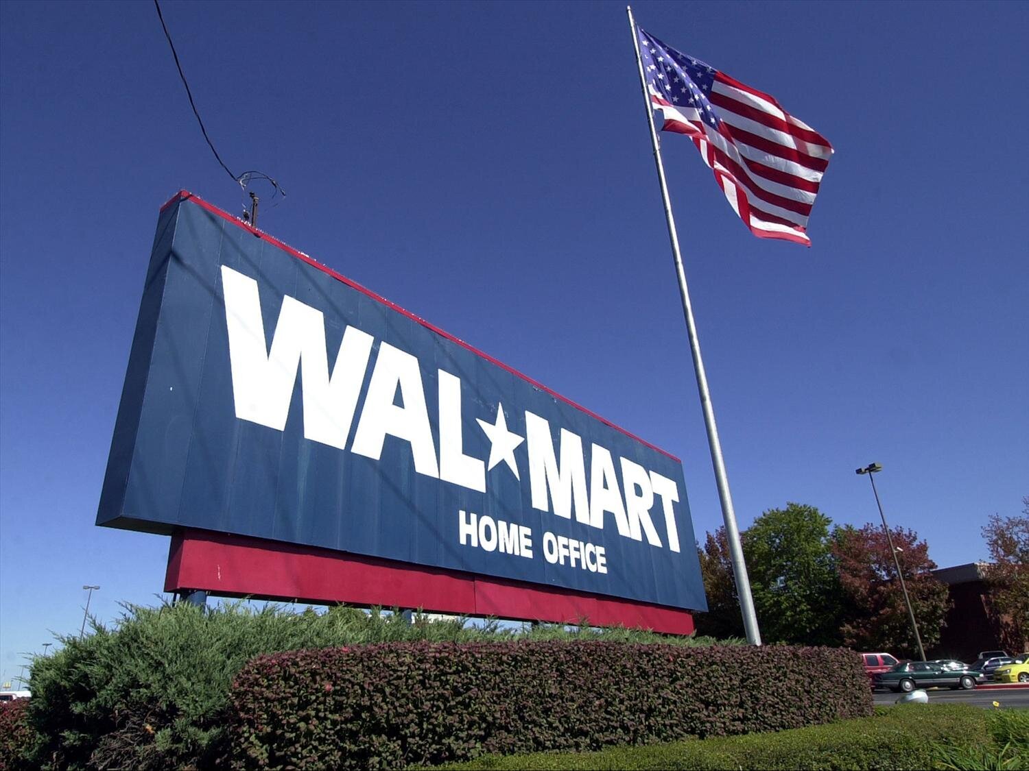 Walmart lifts curtain on new home office