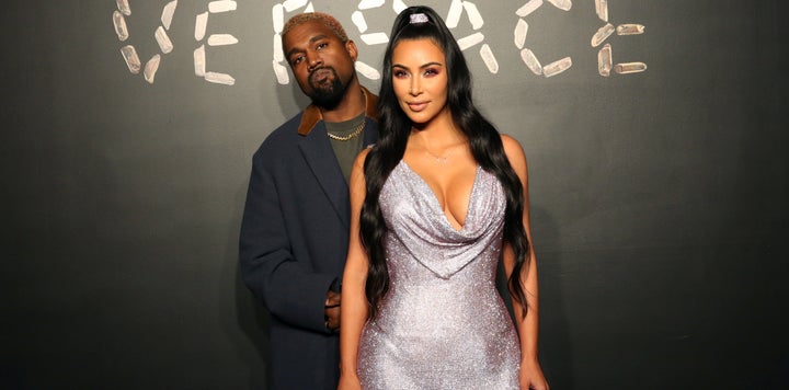 Kanye West et Kim Kardashian (ici à New York le 2 décembre) ont dévoilé le prénom de leur quatrième enfant, Psalm.