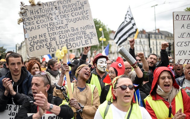 Pour les européennes, les figures des gilets jaunes appellent avant tout à faire barrage...
