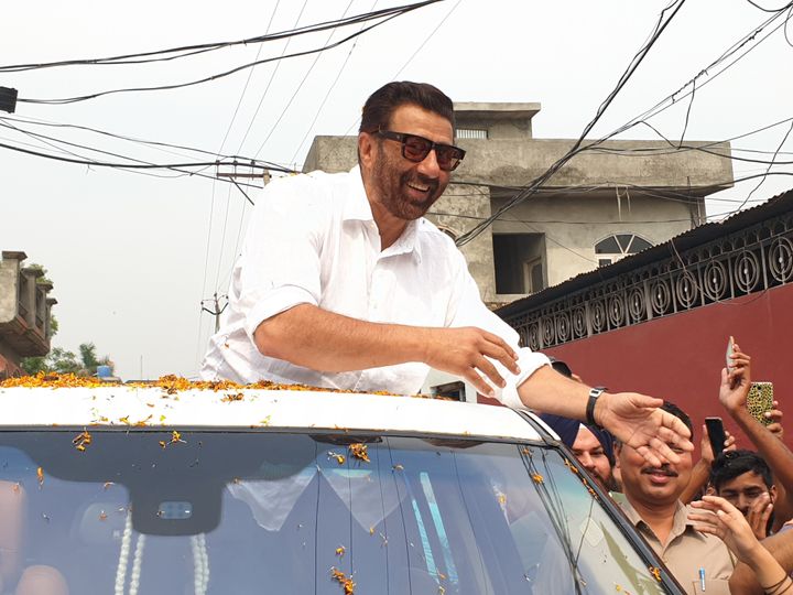 SAD-BJP candidate Sunny Deol while campaigning in village Bhulle-Chak in Gurdaspur