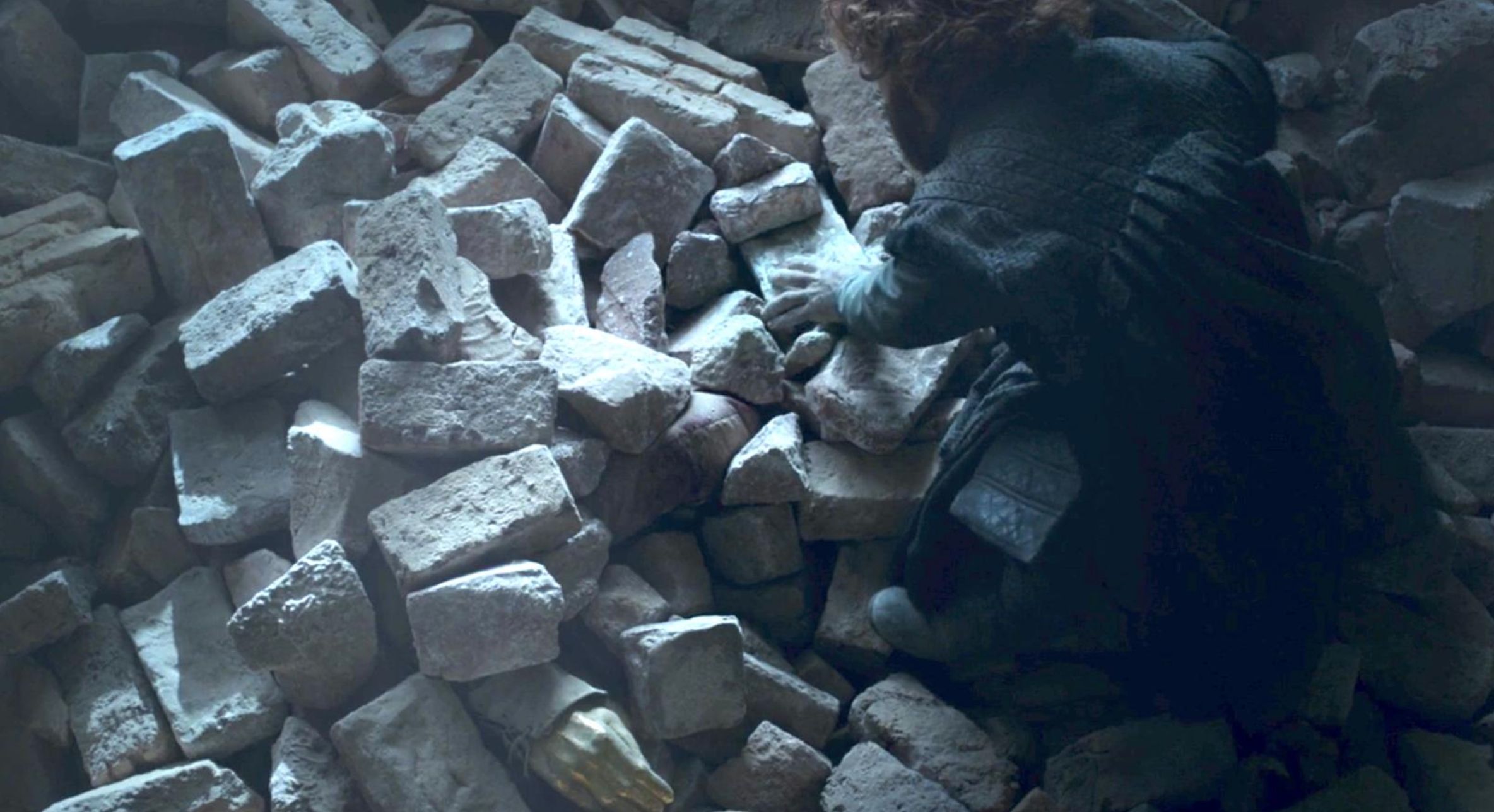 Tyrionâ€™s Discovery In The Rubble At Kingâ€™s Landing Broke Lots Of Hearts
