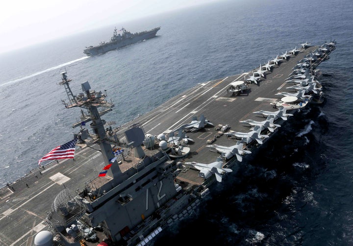 USS Abraham Lincoln. 19 Μαϊου 2019, σε απόσταση βολής από τα στενά του Ορμούζ.