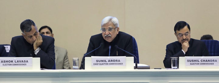 DIVIDED HOUSE: India's Chief Election Commissioner Sunil Arora, center, with other two election commissioners Ashok Lavasa, left, and Sunil Chandra, right, in a file photo. Lavasa has made his disagreement about the handling of the MCC Violation complaints public.