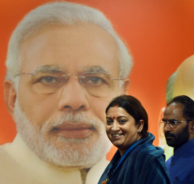 Election Results 2019: Smriti Irani Leads By 6,000 Votes Against Rahul Gandhi In