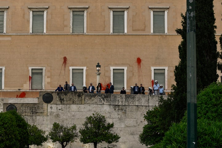 Ο βανδαλισμός της Βουλής από τον Ρουβίκωνα στις 21 Μαΐου έγινε για χάρη του Δ. Κουφοντίνα.