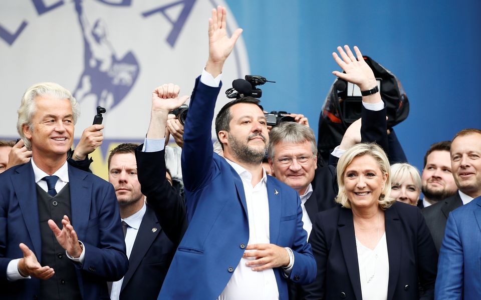 Européennes: comment les partis populistes tirent les ficelles du
