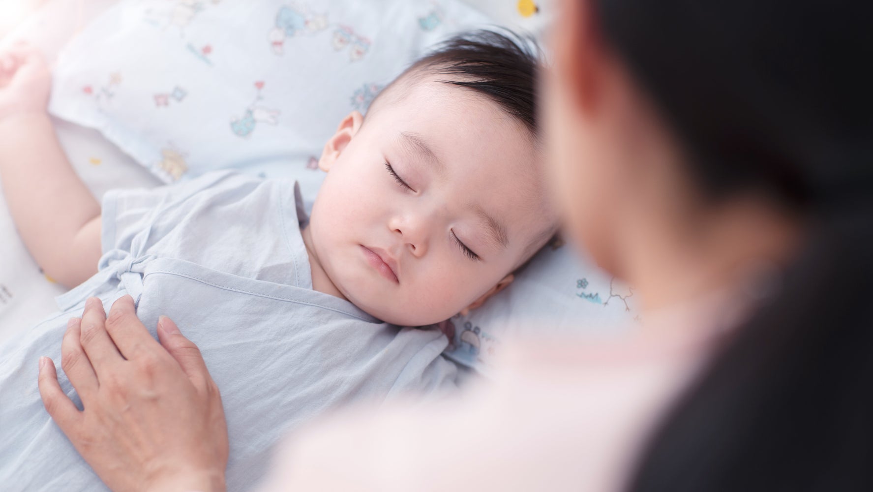 What Is Sleep Training For Babies And How Does It Work HuffPost what-is-sleep-training-for-babies-and-how-does-it-work-huffpost