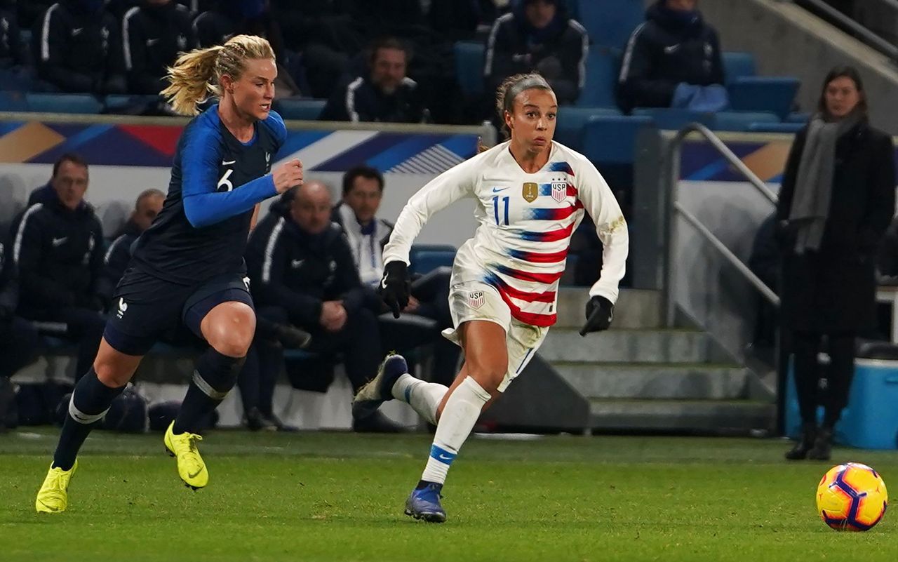 Amandine Henry (6) and France will chase the country's first Women's World Cup title, a victory that would make France the reigning champion in men's and women's soccer.