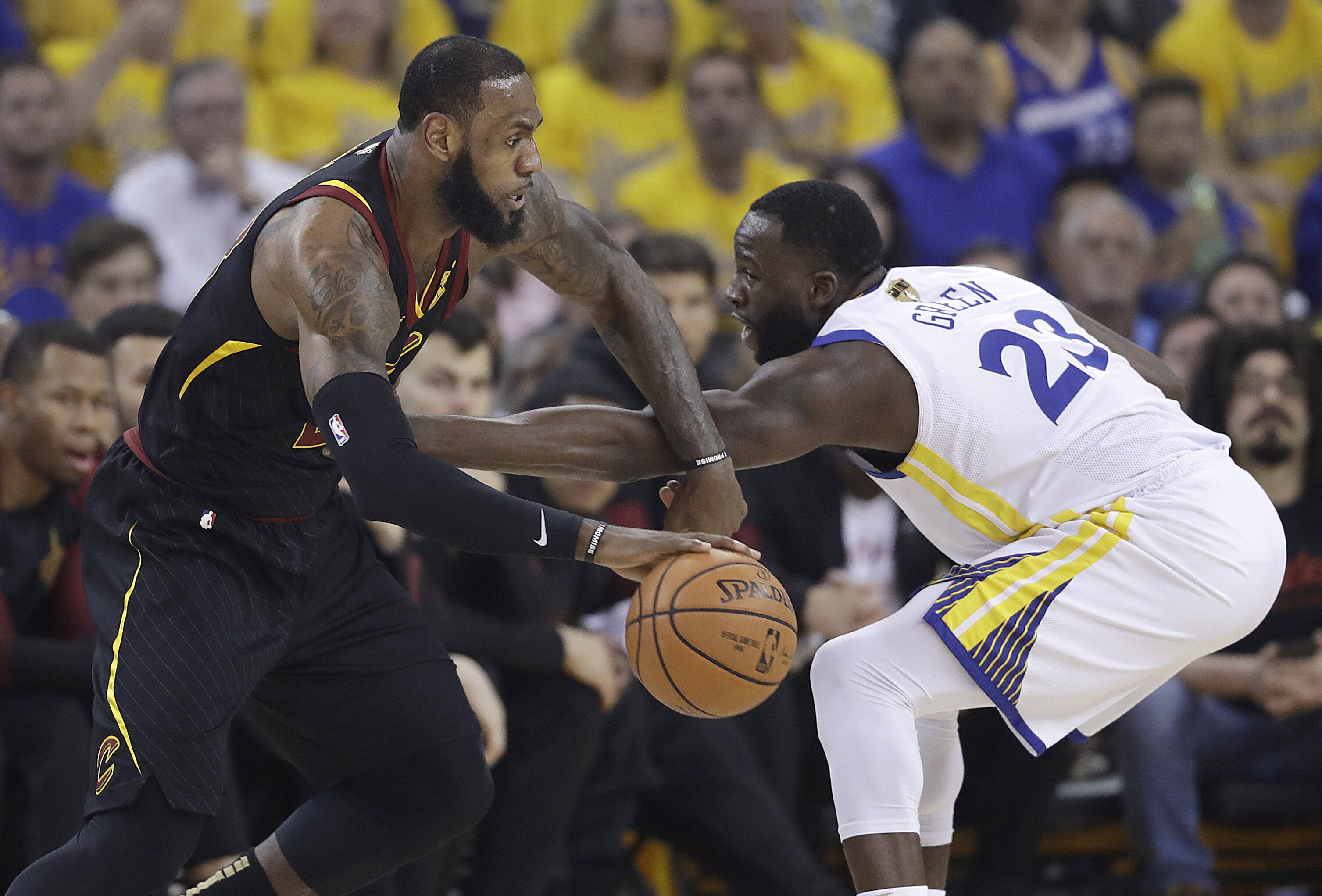 Các cầu thủ Golden State Warriors cảm thấy siêu lạ lẫm khi không phải đối đầu với LeBron James tại NBA Finals