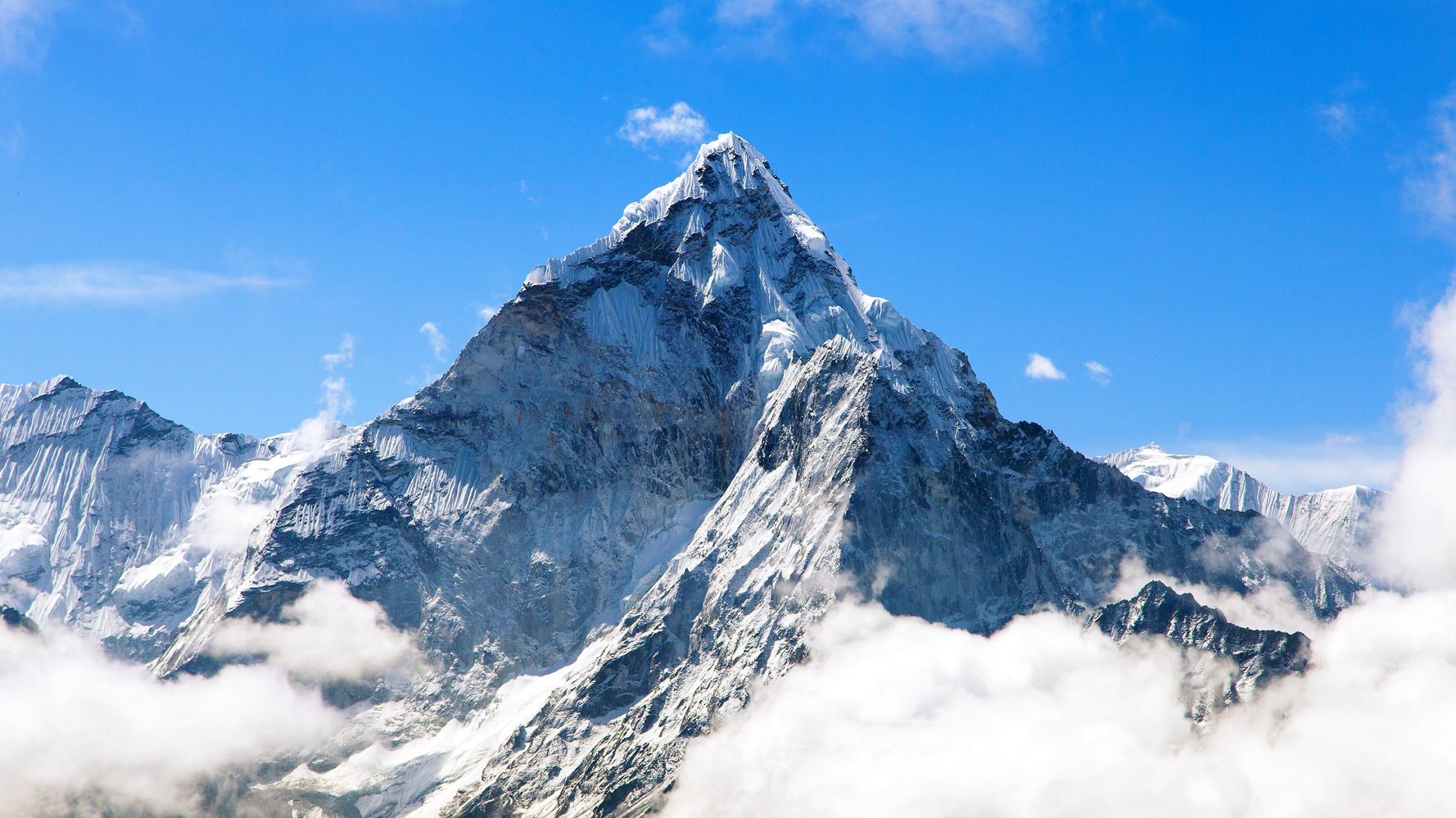 British Climber Dies On Mount Everest, Death Toll Climbs To 18 ...