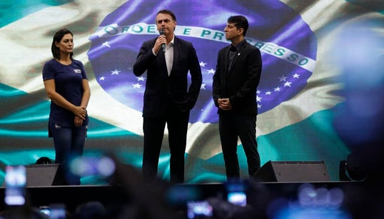 Povo está indo às ruas em defesa do futuro da nação, diz