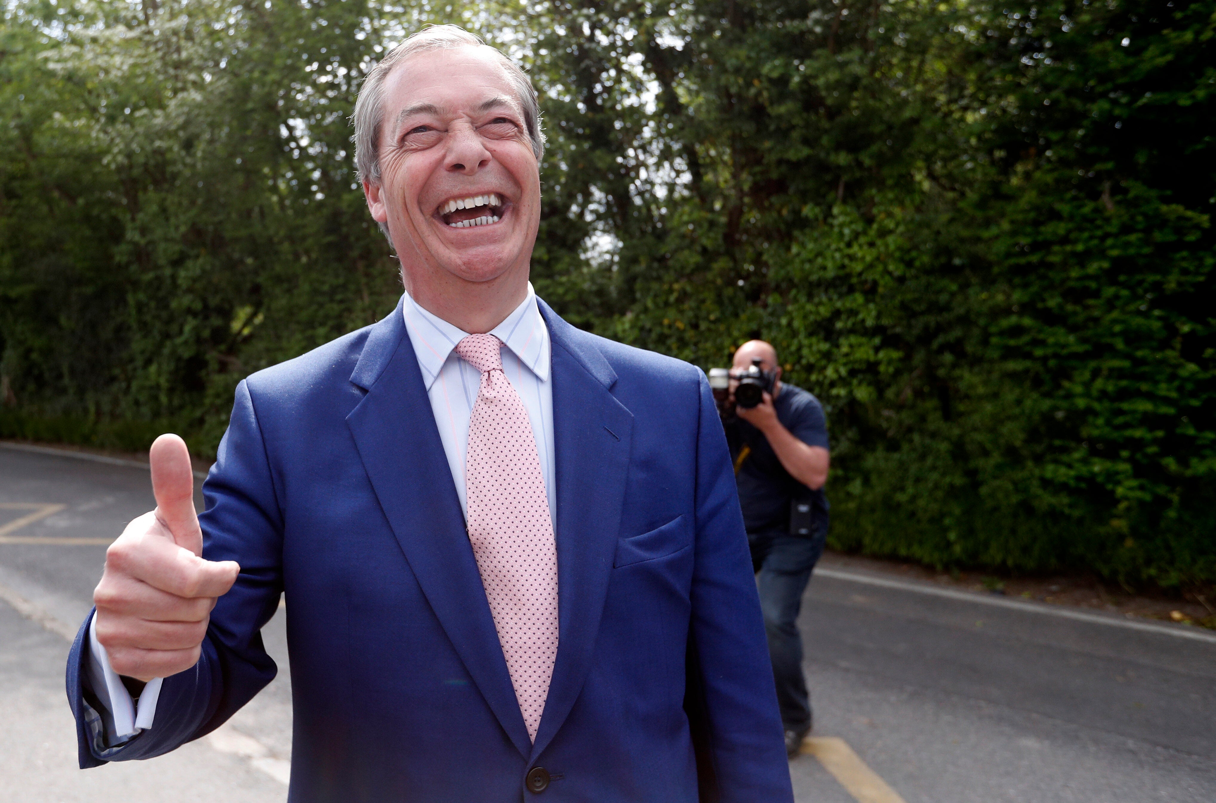 Фарадж британия. Найджел Фарадж. Найджел Фарадж британский политик. Farage бренд. Farage Lime.