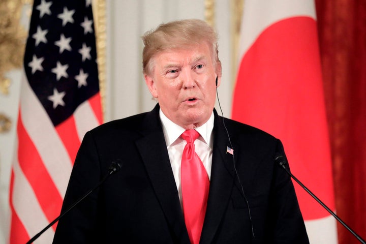 共同会見に臨むトランプ大統領＝5月27日