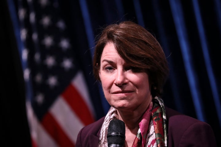 Sen. Amy Klobuchar (D-Minn.) told a crowd in Iowa this weekend that Sen. John McCain (R-Ariz.) compared Donald Trump to a dic