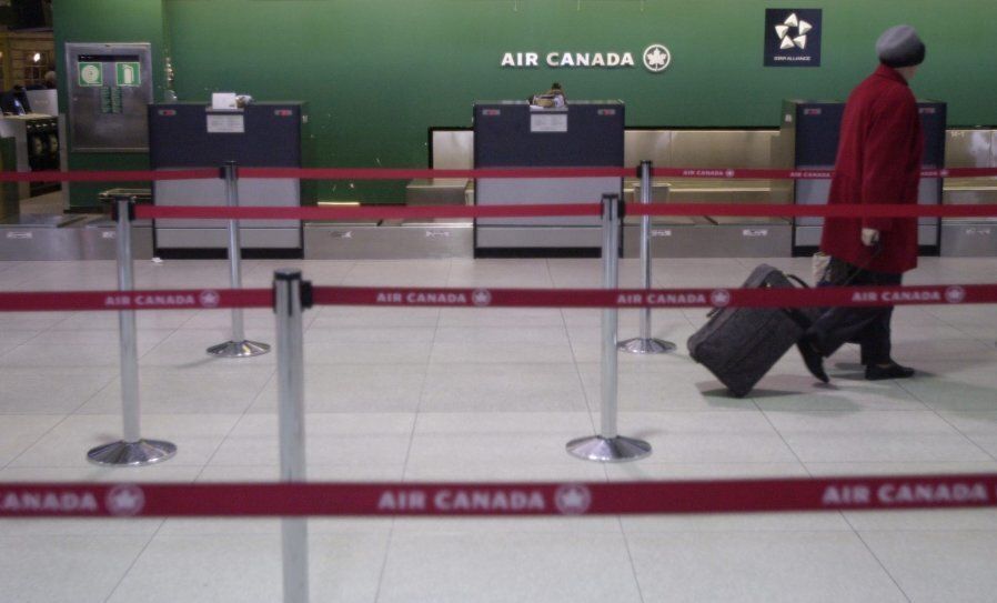 Air Canada's counter at Toronto Pearson International Airport, circa April 2003 when it plunged into bankruptcy protection.
