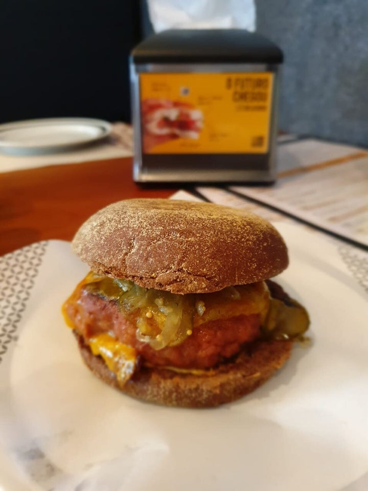 Ao primeiro olhar, a carne parece um pouco crua...