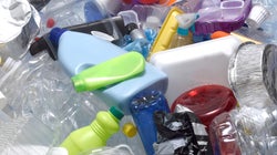 「日本はプラスチック廃棄物の処理を海外に押し付けている」