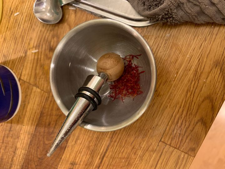 Once you're done using the wine bottle stopper, you can use it to close the bottle of wine you've been sobbing into over your failed cooking attempt. Dual purpose! 