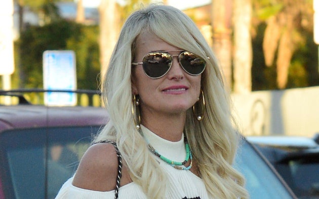 Laeticia Hallyday Demande La Nationalite Americaine Le Huffpost