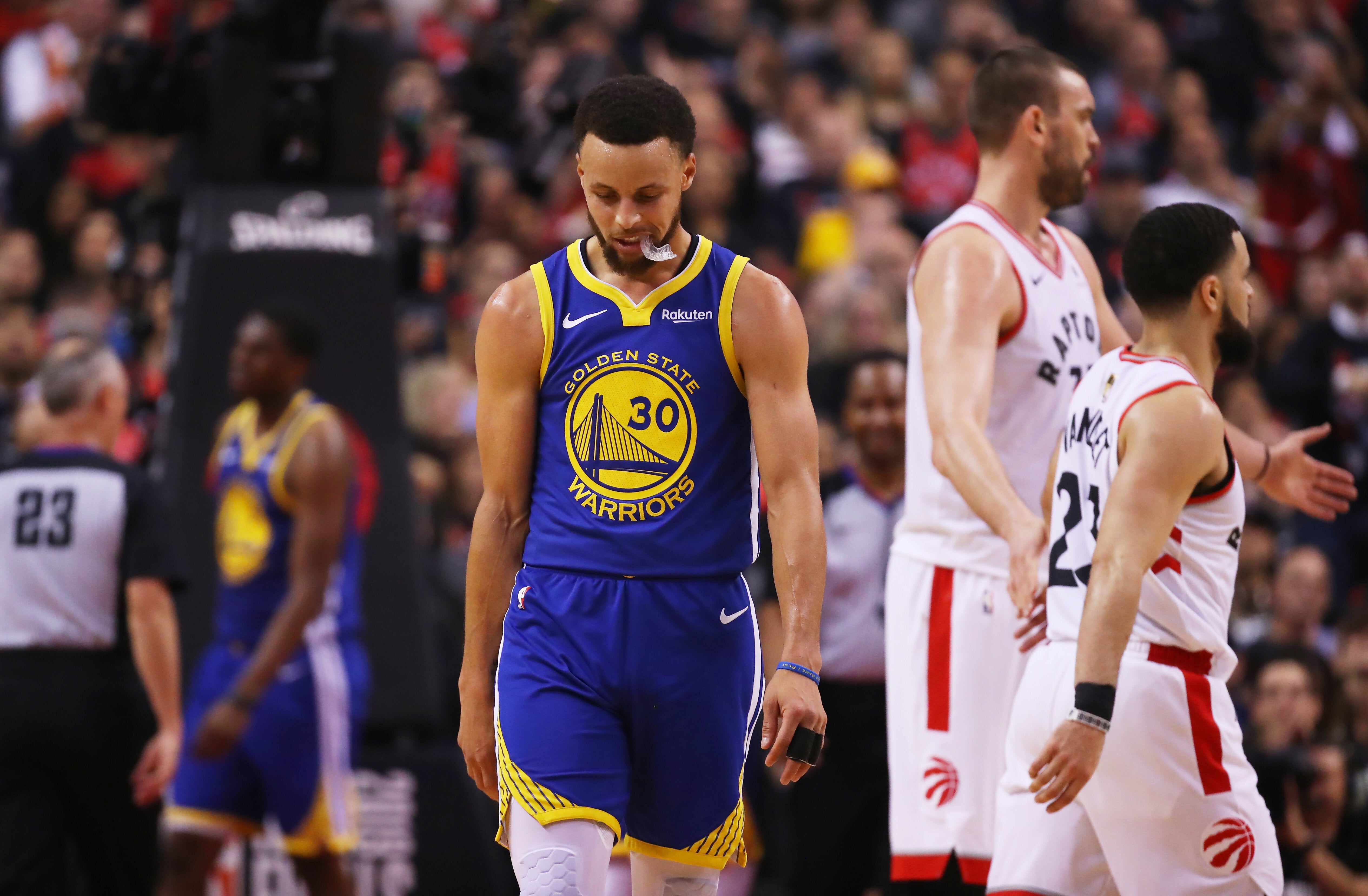 A big game from Stephen Curry wasn't nearly enough for the Warriors in Game 1. (Getty)