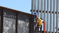 Trump anuncia aranceles del 5% para todos los productos procedentes de México por la crisis migratoria en la