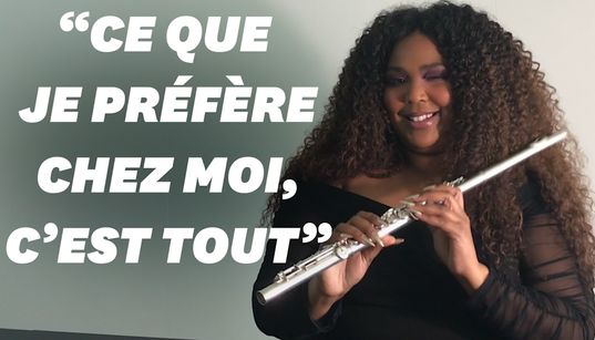 Reine de l’amour de soi, la chanteuse Lizzo nous donne une leçon