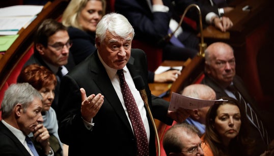 Panique à bord: une partie de la droite parisienne prête à s’allier à LREM aux