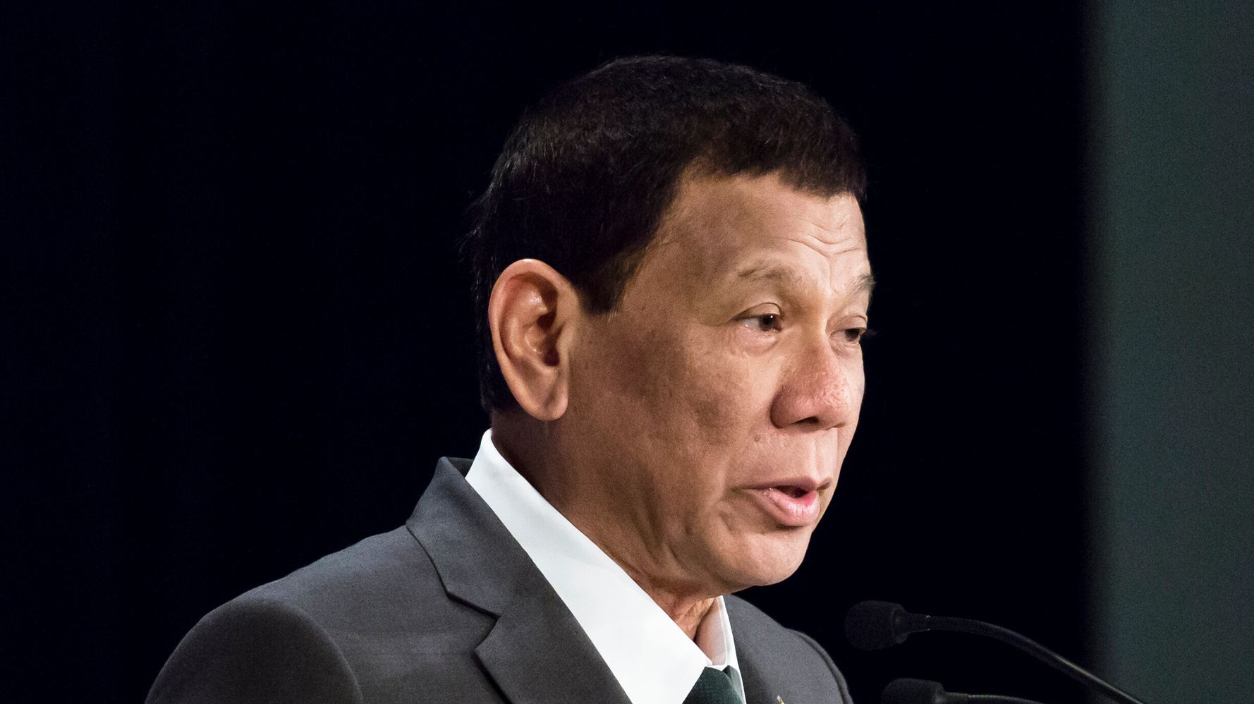 Philippines President Rodrigo Duterte Says He Cured Himself Of Being Gay Huffpost Latest News