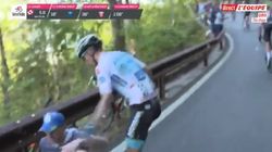 Tombé à cause d’un spectateur sur le Giro, ce coureur le