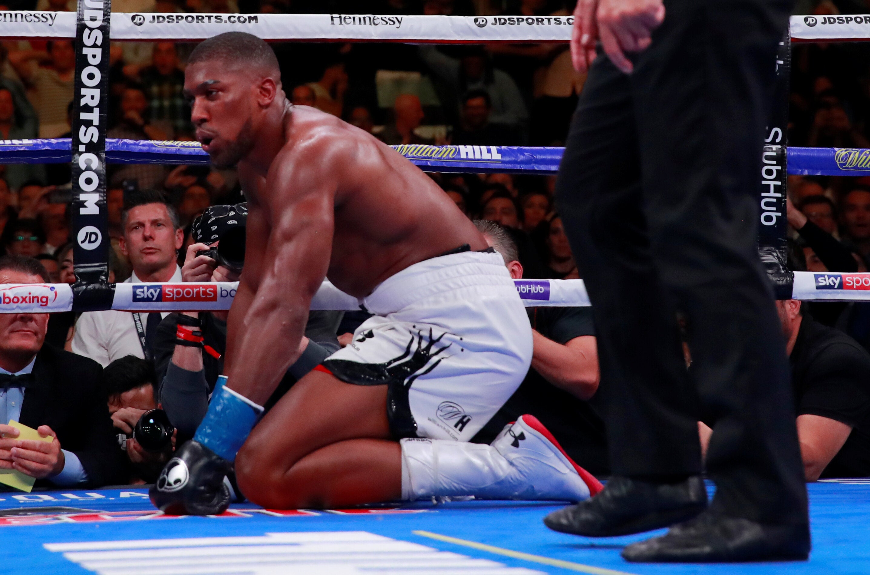 Boxing - Anthony Joshua v Andy Ruiz Jr - - Madison Square Garden, New York, United States - June 1, 2019 Anthony Joshua is given the count Action Images via Reuters/Andrew Couldridge