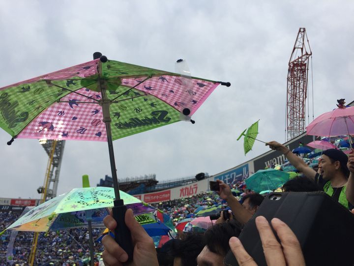 横浜スタジアムに勝利の傘が