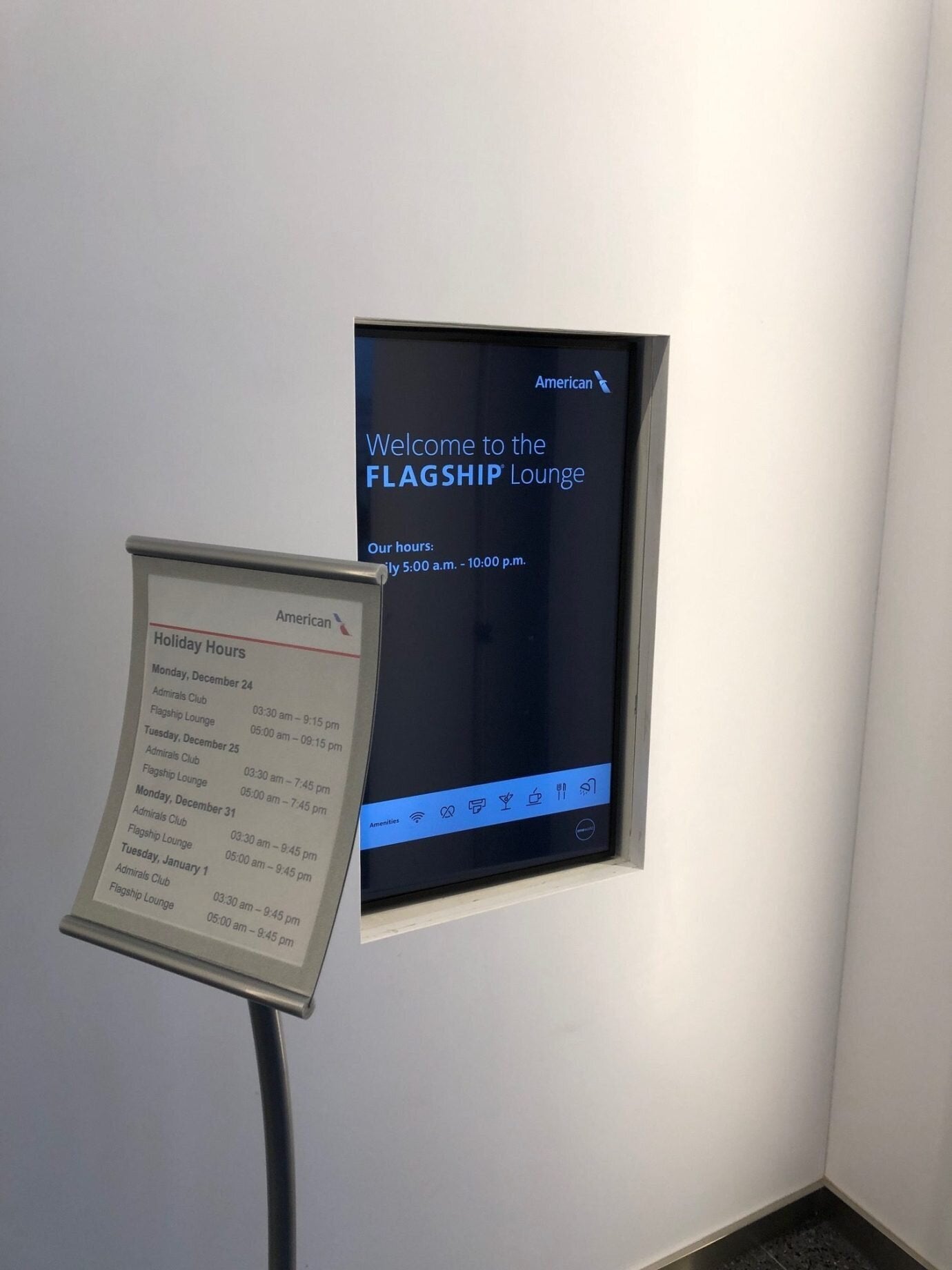 Flagship Lounge 和 Admiral Club 入口相同,進入後分別位在不同的樓層
