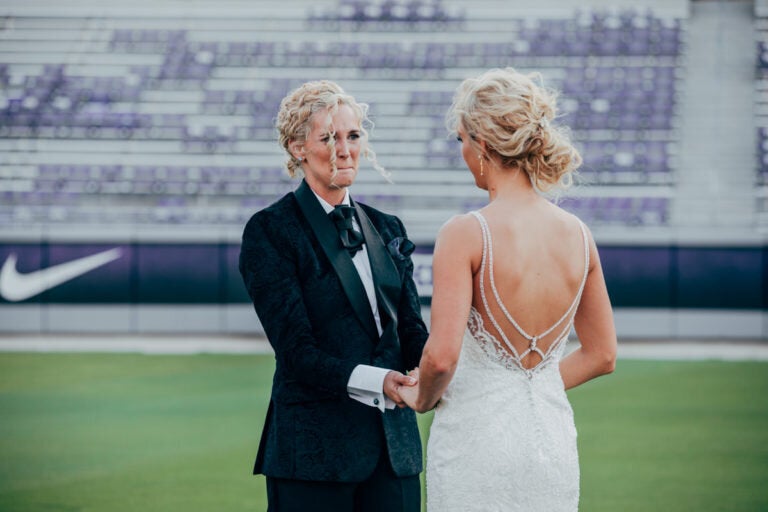 33 Beautiful Lgbtq Wedding Photos That Are Overflowing With Love Huffpost Life