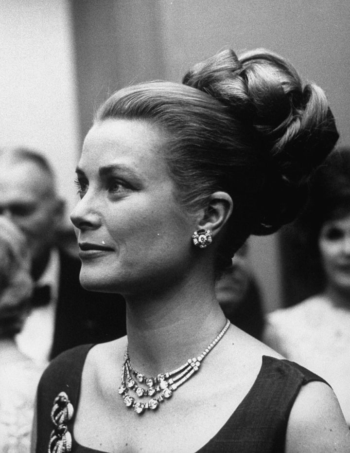 Princess Grace wearing the diamond Cartier necklace.