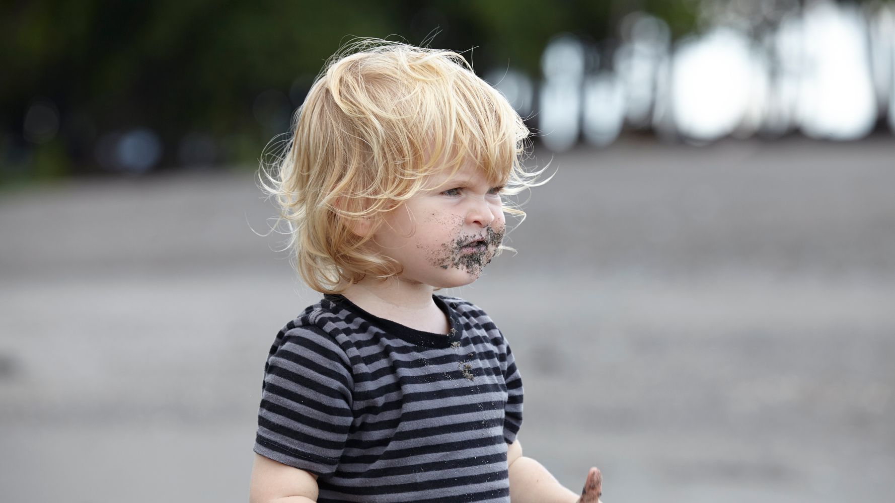 Kids Eating Sand How Worried Do Parents Need To Be About Feces Huffpost Canada Parents