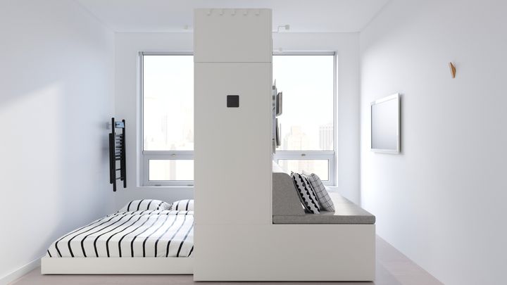 À l'aide d'un simple bouton, les meubles robotisés d’IKEA permettent de doubler l'aménagement d'une pièce.