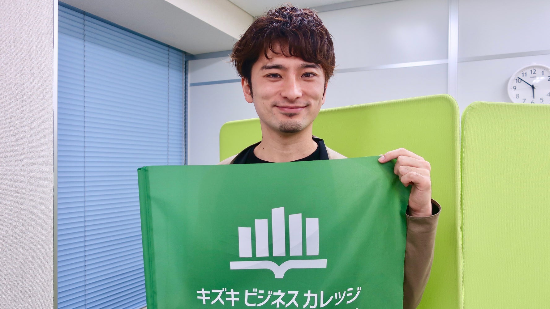 俺はそこまで落ちちゃったの うつ病で退職 ひきこもり あの時感じた挫折感を事業に ハフポスト 俺はそこまで落ちちゃったの うつ病で退職 ひきこもり あの時感じた挫折感を事業に ハフポスト