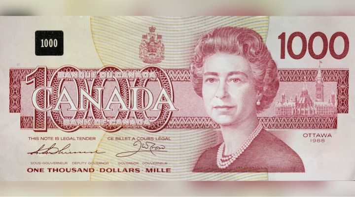 Ce billet de 1000$, mettant en vedette la reine Élisabeth II, a été mis en circulation en 1988. La Banque du Canada a arrêté de le produire en 2000.