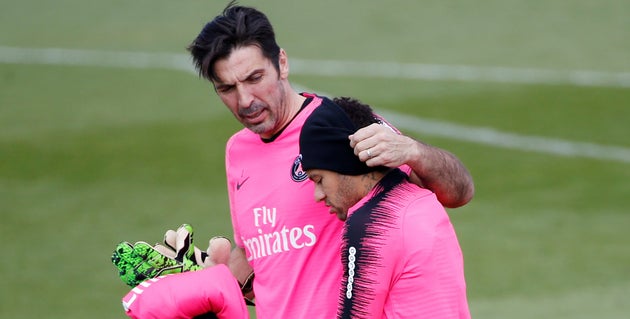 Gianluigi Buffon quitte le PSG 5cf7e2bb2500004b0ddbf0f8