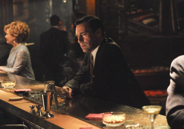 Mad Men You Only Live Twice Season 5 Finale Closes With Bond Theme Audio Huffpost