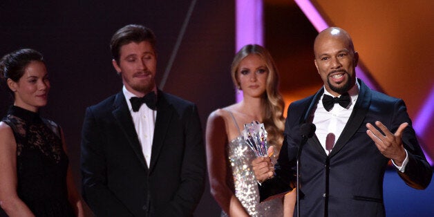 Common accepts the best song award for the song âGloryâ from âSelmaâ at the 20th annual Critics' Choice Movie Awards