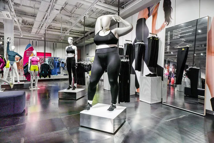 Nike Uses Plus Size And Para Sport Mannequins In New Space