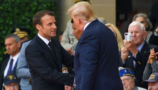 Devant Trump, Macron appelle à ne “jamais cesser de faire vivre l’alliance des peuples