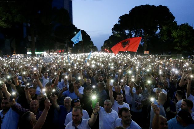 Aκύρωση των δημοτικών εκλογών στην Αλβανία λόγω της έντασης που επικρατεί στη